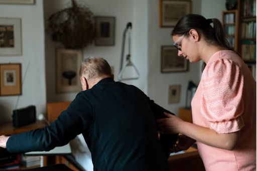 Pflegesachleistungen: Unterstützung vom Pflegedienst